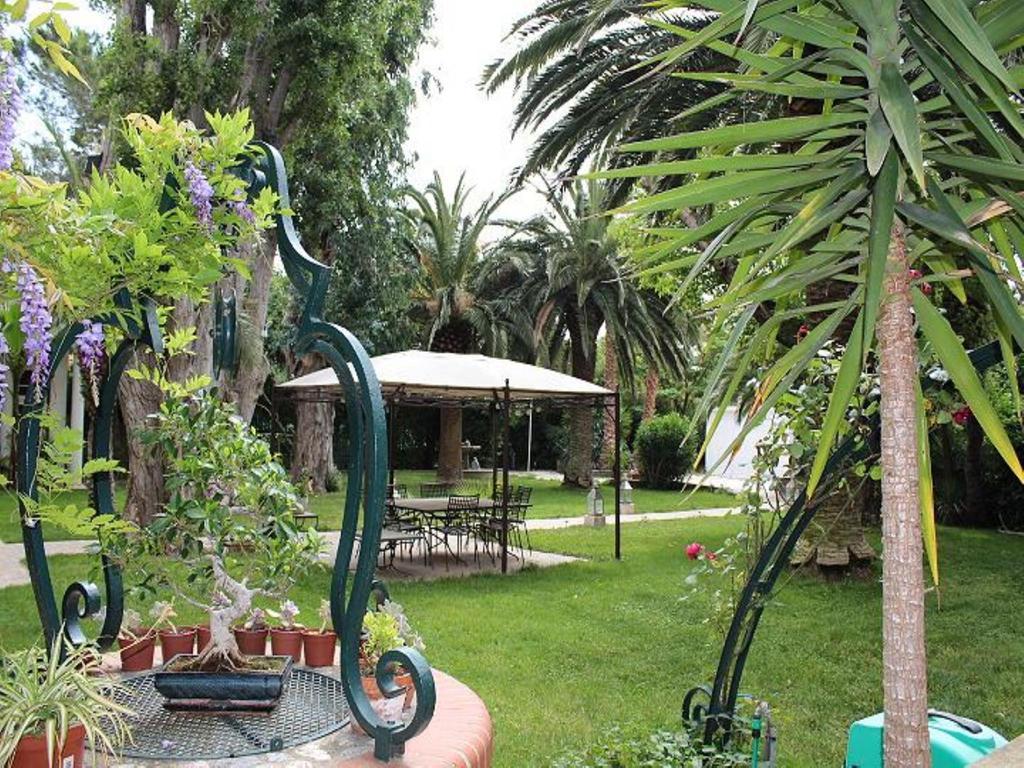Domaine Saint Nicolas Panzió Perpignan Kültér fotó