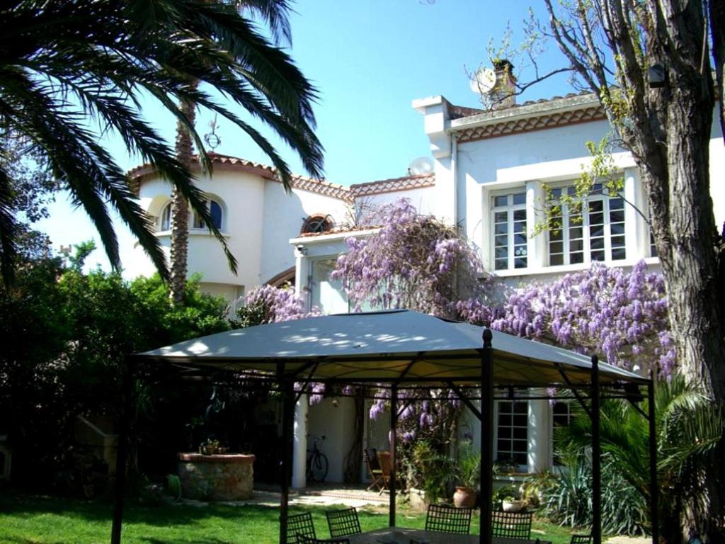 Domaine Saint Nicolas Panzió Perpignan Kültér fotó